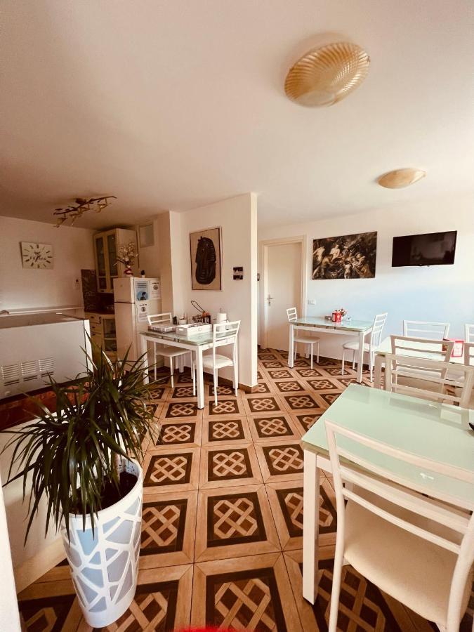 Affitta Camere La Fenice Di Folli Lorella Пуэньяго Экстерьер фото
